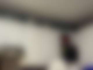 southernchik's Live Sex Cam Show