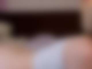 Live cam show with Sweeet-Angelll - Blue Eyes on Mixed Magazine Live