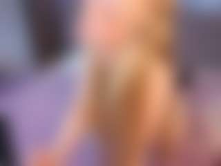 Live cam show with Sweeet-Angelll - Doggy on StripNow