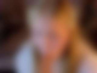 Live cam show with Sweeet-Angelll - Flashing on AdultVida.com