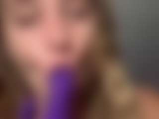 tinyvic's Live Sex Cam Show