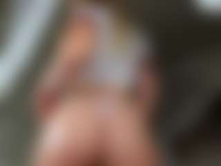 Adelle-lee's Live Sex Cam Show