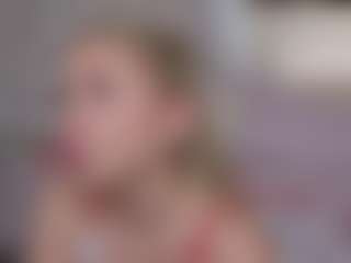 Live cam show with Adelle-lee - Skinny on TastyBlacksLive