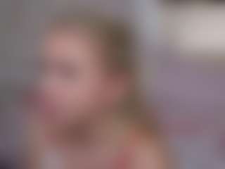 Live cam show with Adelle-lee - Oil on studioflirtlive.com