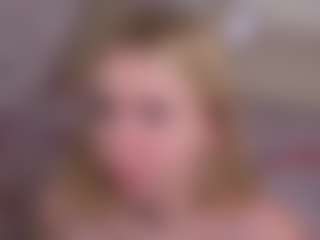 Live cam show with Adelle-lee - Green Eyes on Camiplay Live