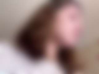 Live cam show with AlisiaRoutzen - College on AdultVida.com