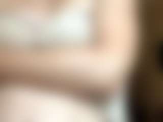 Live cam show with AlisiaRoutzen - Ass Bouncing on Camiplay Live