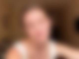 Live cam show with AlisiaRoutzen - Public Brown Hair on dropp.cam