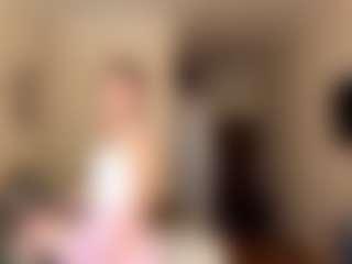 Live cam show with AlisiaRoutzen - Petite on testsause.com