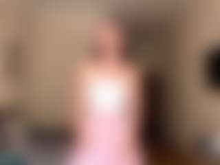 Live cam show with AlisiaRoutzen - Brown Hair on liverealitysex.com