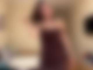 Live cam show with AlisiaRoutzen - Athletic Public on camwithhim.com