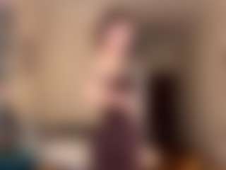 Live cam show with AlisiaRoutzen - Brown Hair on Camsoda