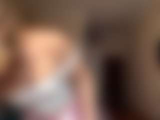 Live cam show with AlisiaRoutzen - Middle Aged on Camsoda
