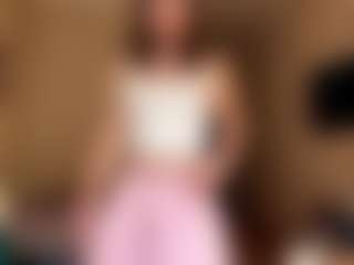 Live cam show with AlisiaRoutzen - Average on SinfulBabes