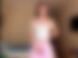 Live cam show with AlisiaRoutzen - Middle Aged on livesuperchat.net