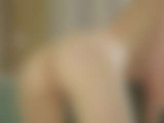Live cam show with Eva - Oil on Stripli.com