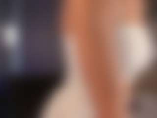 Live cam show with Amelia-Bliss - Oil on Camsoda