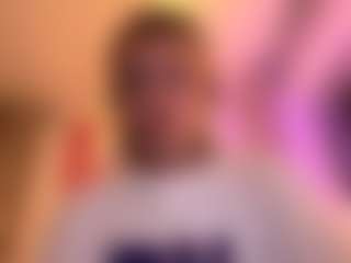 AntoninaZhou's Live Sex Cam Show
