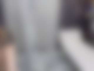 Live cam show with Fiilmee - Brown Eyes Teen (18+) on Cam Slut