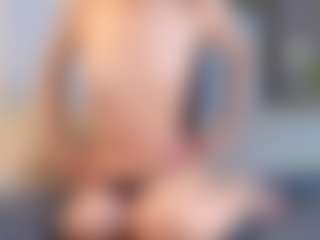 Live cam show with Fiilmee - Brown Hair on infinitiblacc.com