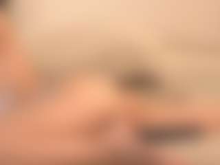 Live cam show with Fiilmee - Young Adult on UwU Esports