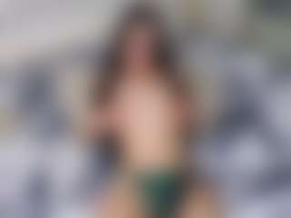 Live cam show with Fiilmee - Spank Brown Hair on eurowanks.com