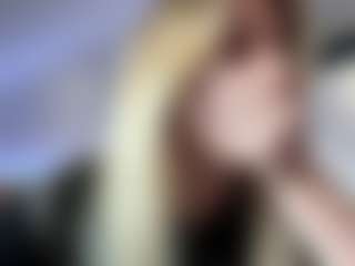 Live cam show with FreddaChase - Lovense on madthumbs