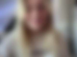 Live cam show with FreddaChase - New Brown Eyes on CSO-WL