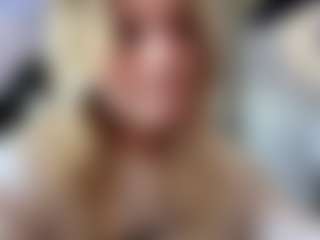 Live cam show with FreddaChase - Period on SpunkLive