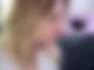 FreddaChase's Live Sex Cam Show