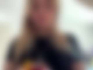 Live cam show with FreddaChase - Foot Fetish on Mixed Magazine Live