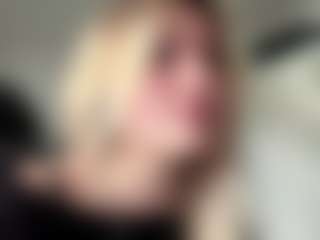 FreddaChase's Live Sex Cam Show