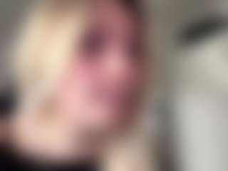 FreddaChase's Live Sex Cam Show