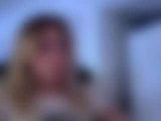 Live cam show with FreddaChase - Shaved Pussy Teen (18+) on CamClone