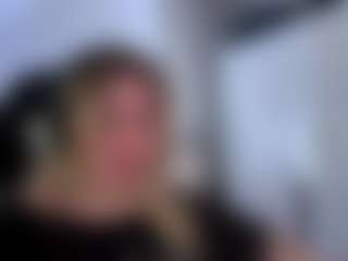 Live cam show with FreddaChase - Ahegao on SinfulBabes
