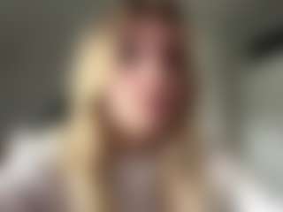 Live cam show with FreddaChase - Blonde Hair College on Soda Cam