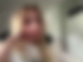 Live cam show with FreddaChase - Blonde Hair College on fapnchat