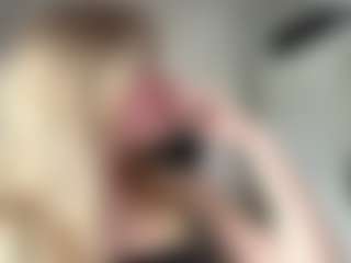 FreddaChase's Live Sex Cam Show