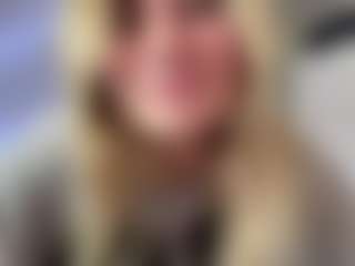 FreddaChase's Live Sex Cam Show