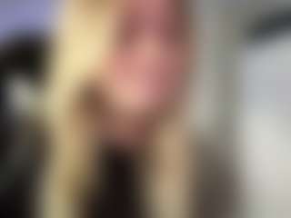 FreddaChase's Live Sex Cam Show