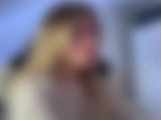 Live cam show with FreddaChase - Blonde Hair on hrnylive.com