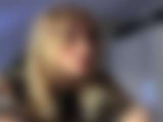 Live cam show with FreddaChase - Blonde Hair on Camsoda