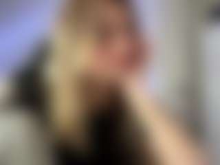 Live cam show with FreddaChase - Blonde Hair on sexytreat.net