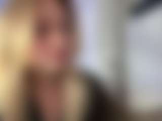 Live cam show with FreddaChase - Blonde Hair Fetish on Camiplay Live