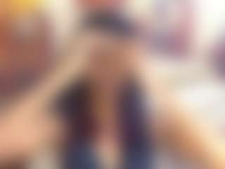 Live cam show with IndianSilkySpice - Skinny on Camsoda
