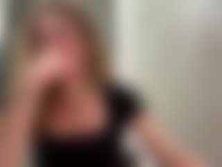 Live cam show with Zoe - Petite Young Adult on StripNow
