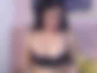Live cam show with Lanaa-Brm - Butt Plug on livesuperchat.net