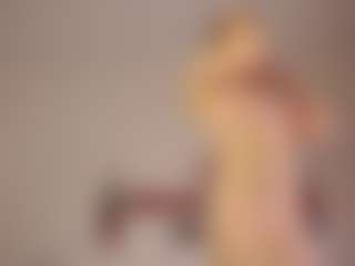 Live cam show with MiaThaine - Blonde Hair on Streamer API