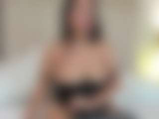 Live cam show with Mia Thompson - Red Hair Young Adult on Gym Cam Girls