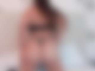 Mia Thompson's Live Sex Cam Show